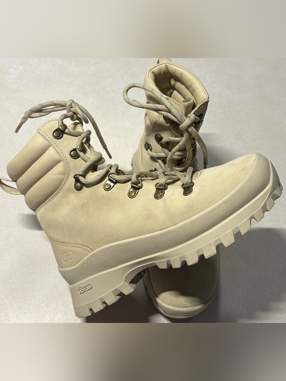 CALIA by Carrie Underwood Beige Lace-Up Lug Sole Ankle Boots